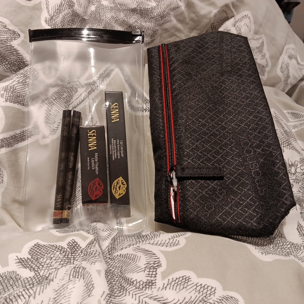 Senna Cosmetics Gift 4 U- Lip Lacquer Lipgloss+Matte Lipstick+Eyeliner+Lipliner
